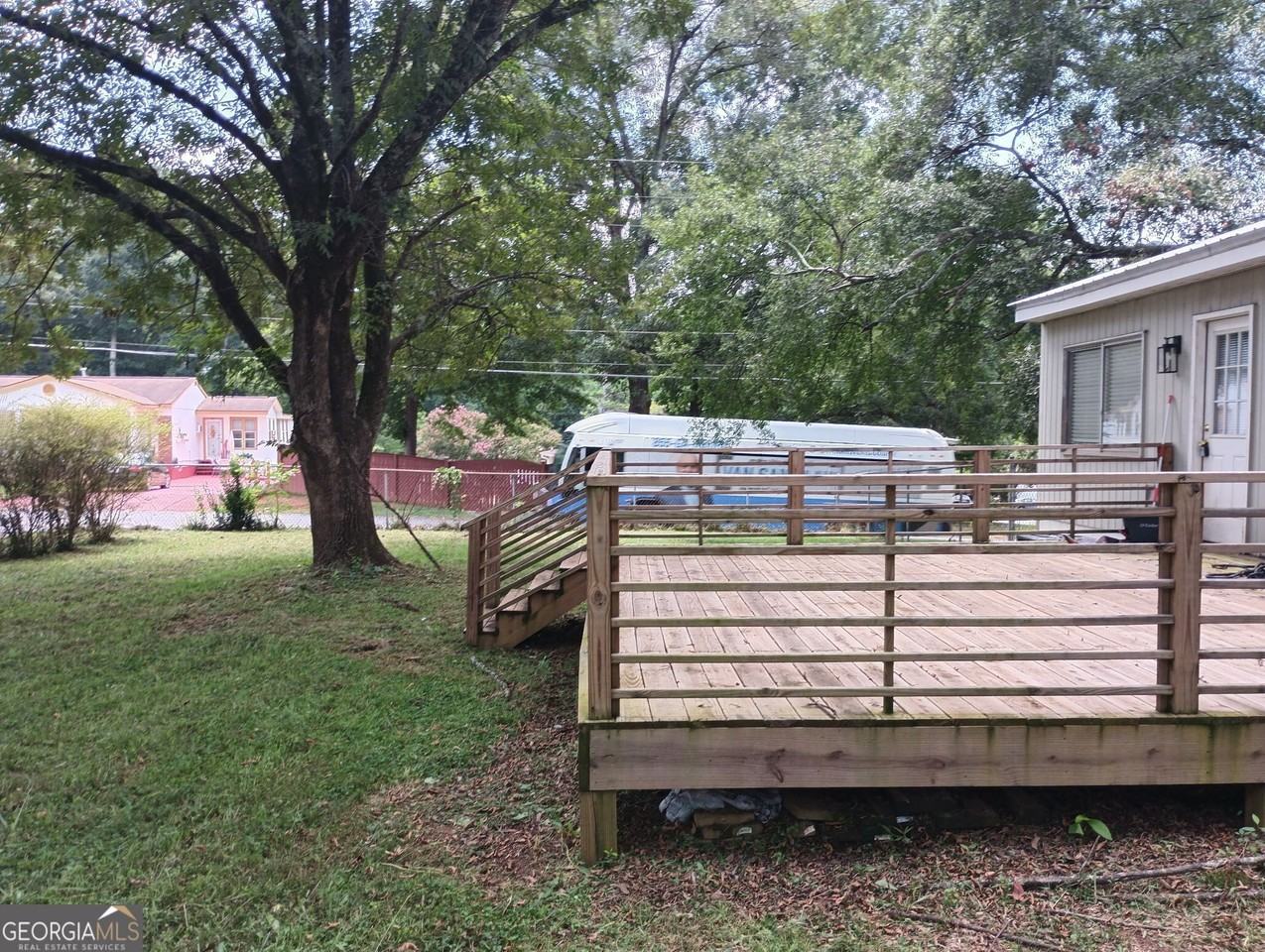 300 Martin Cir - Photo 3 of 9