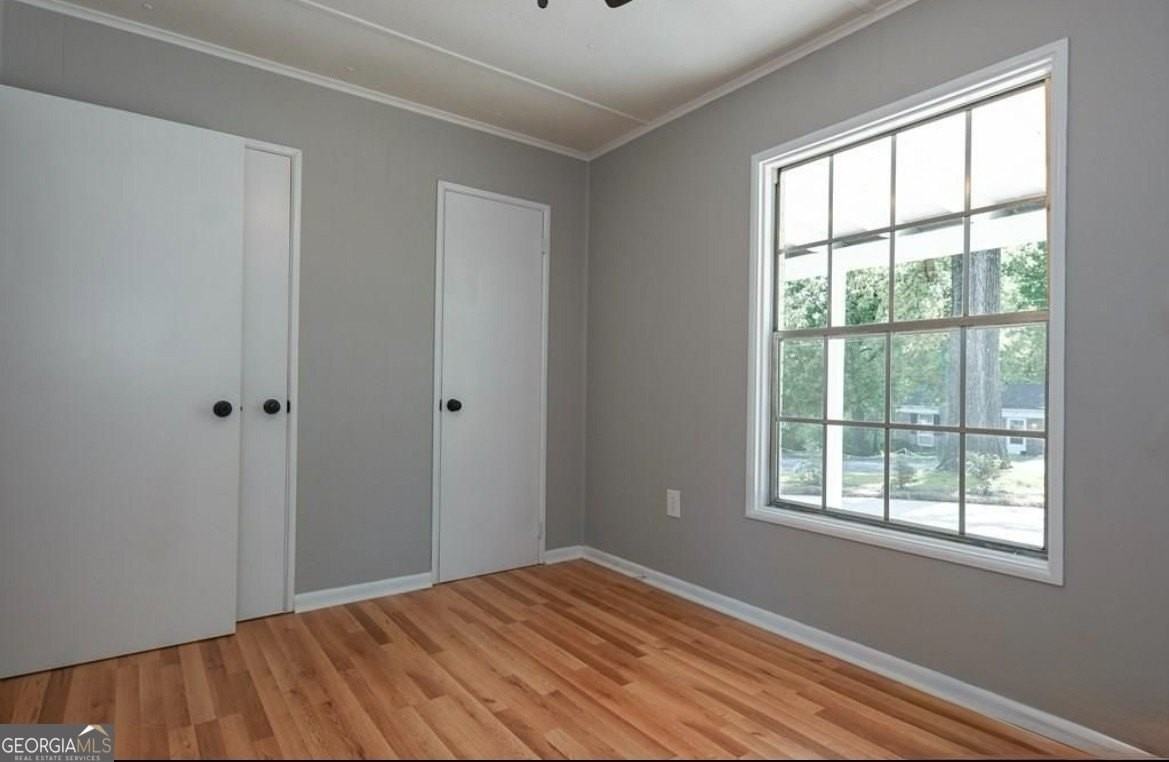 300 Martin Cir - Photo 6 of 9