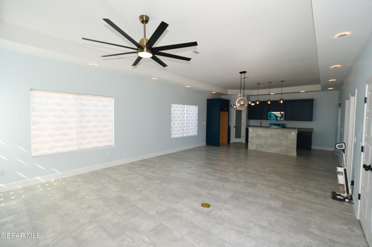 9905 Taj Mahal St #B - Photo 6 of 42