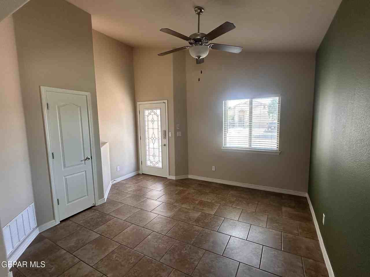14629 Ava Leigh Ave - Photo 2 of 17