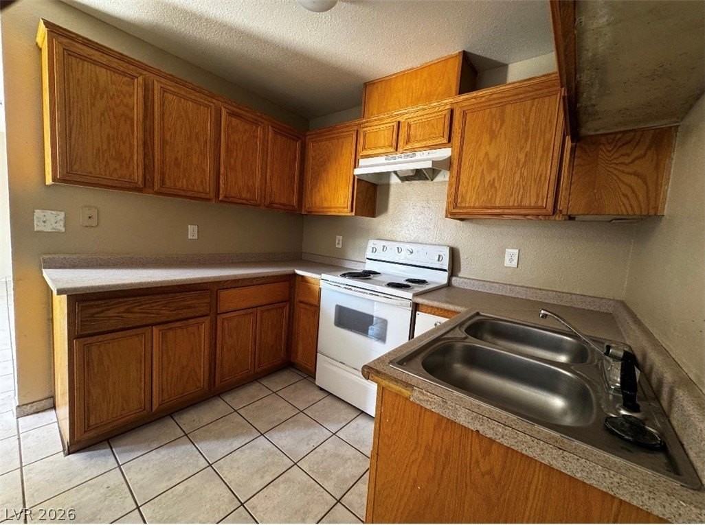 8 Britz Cir #C - Photo 4 of 7