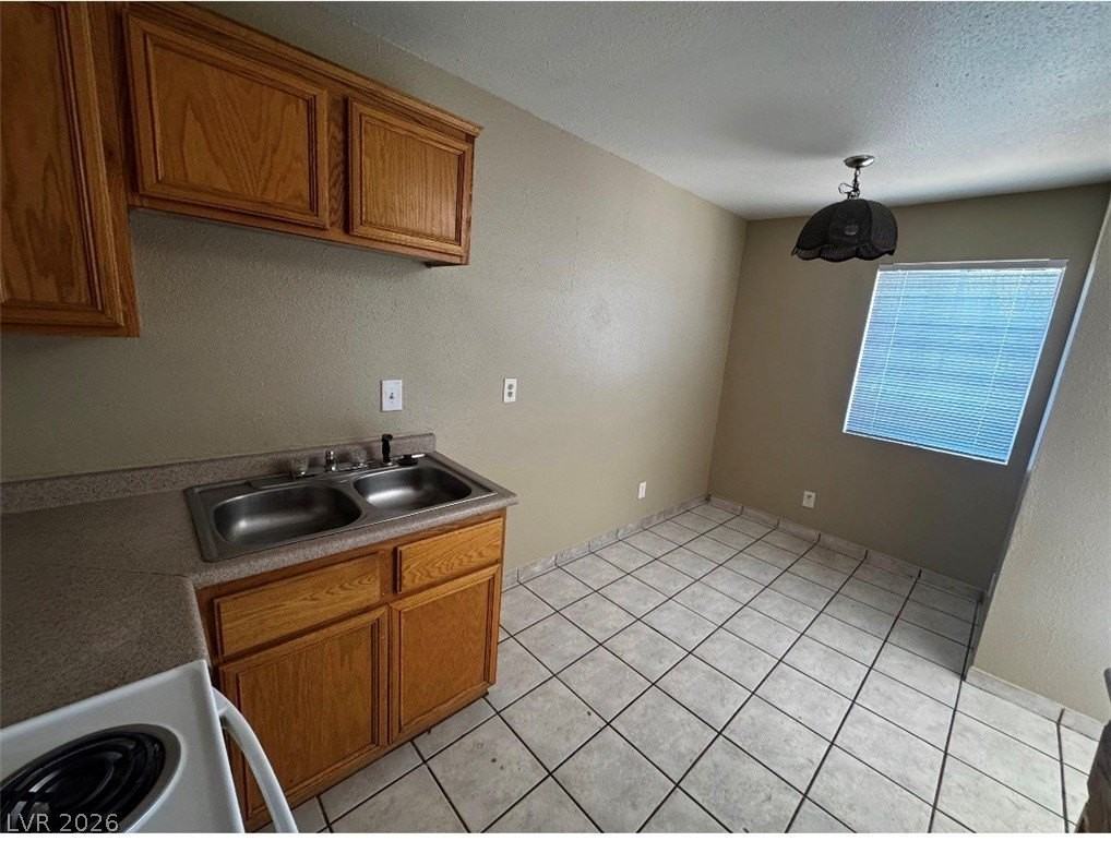 8 Britz Cir #C - Photo 5 of 7