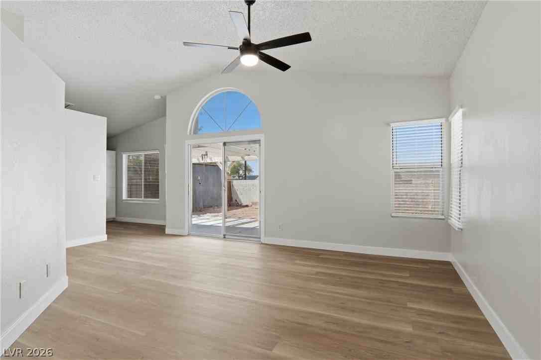 6224 Caprino Ave - Photo 3 of 31