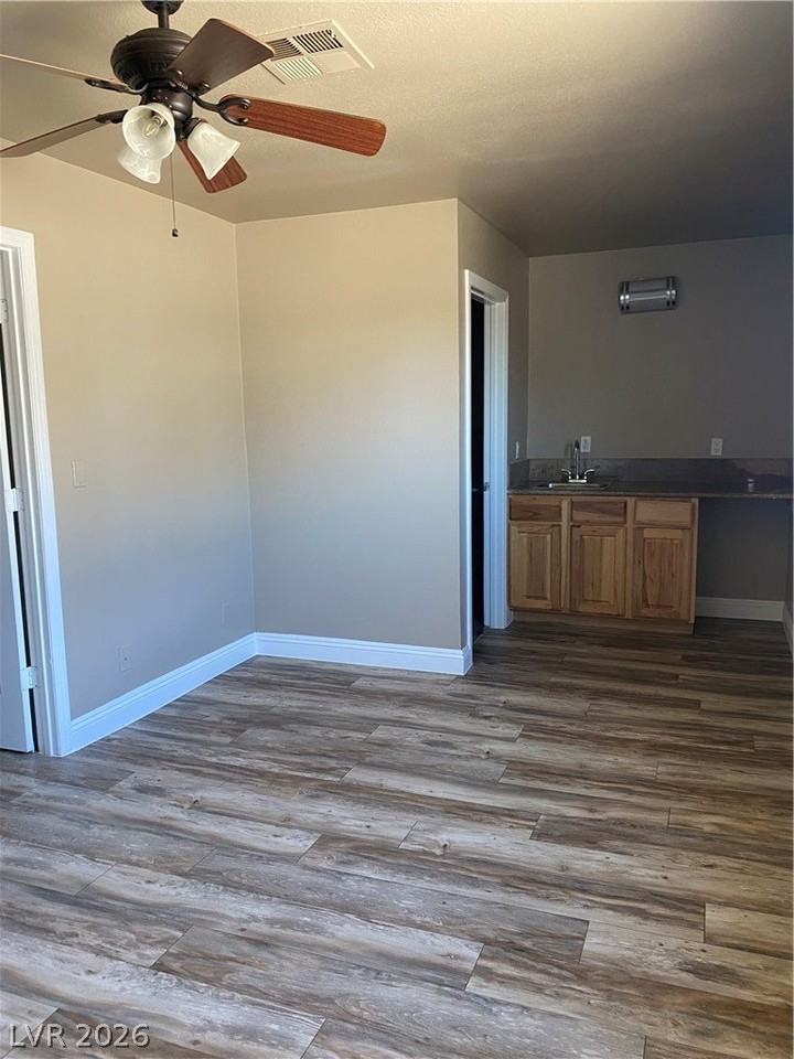 3430 Eldon St - Photo 6 of 10