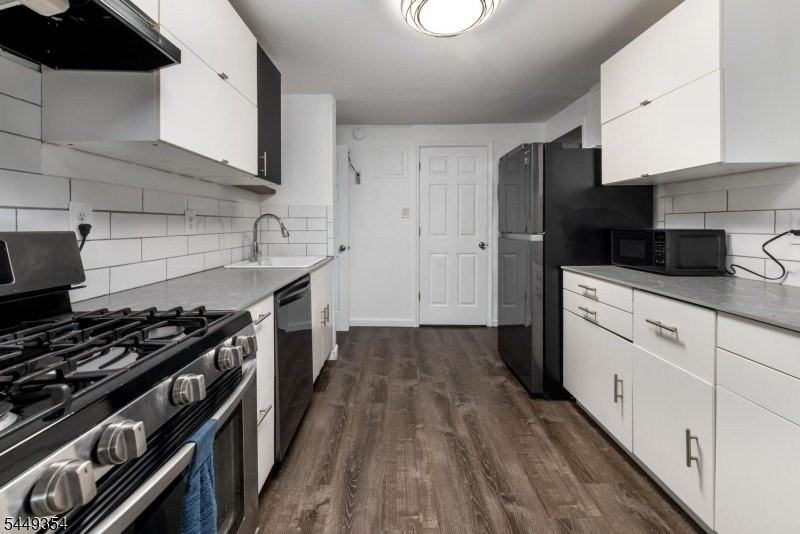 35 Bayonne Dr - Photo 3 of 17