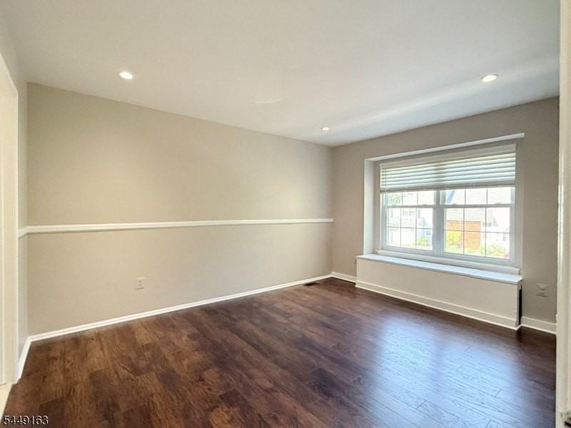 100 Wisbech Pl - Photo 5 of 38