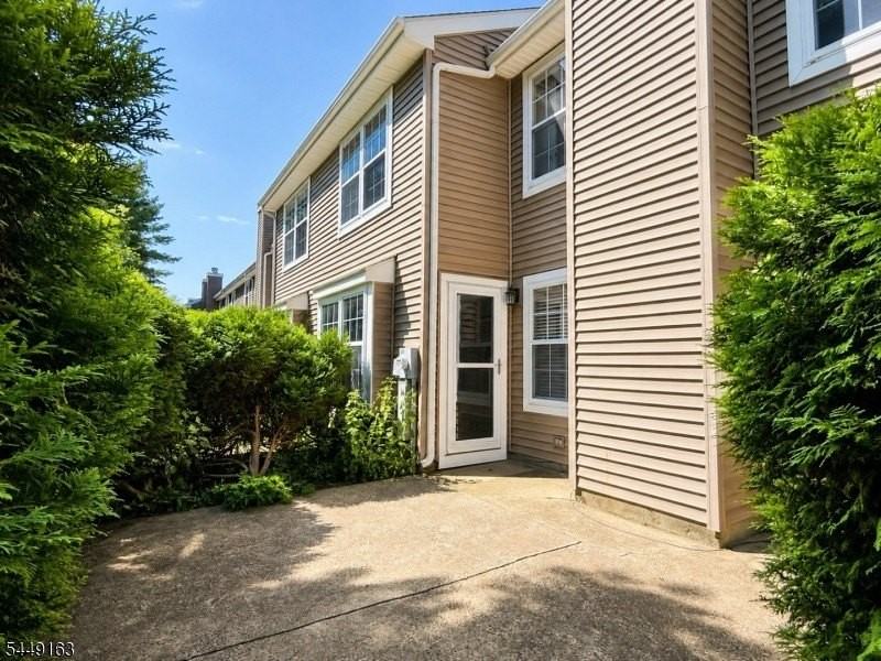 100 Wisbech Pl - Photo 7 of 38