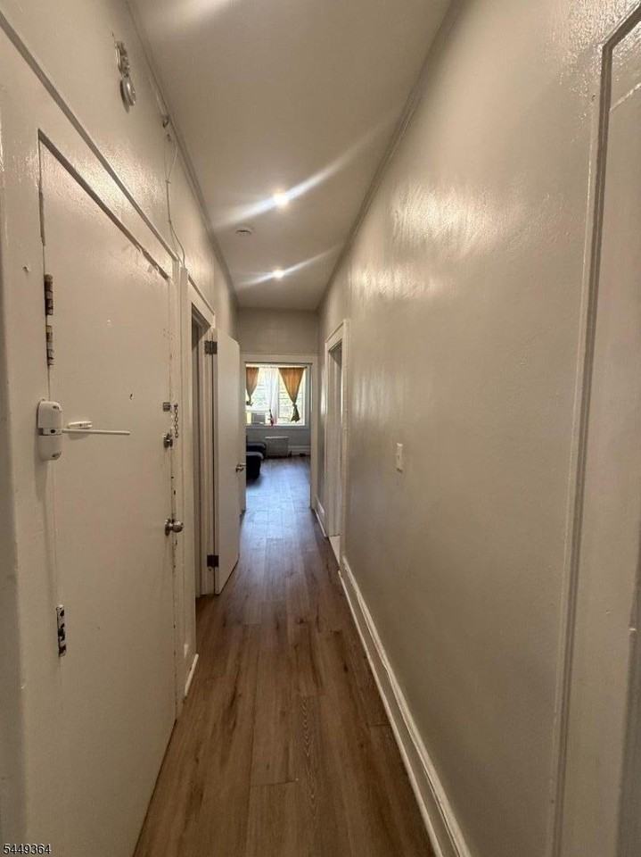 1110 S Wood Ave #10 - Photo 6 of 7