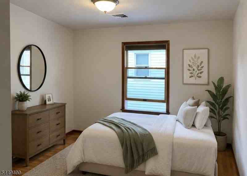 648 Summer St - Photo 6 of 13