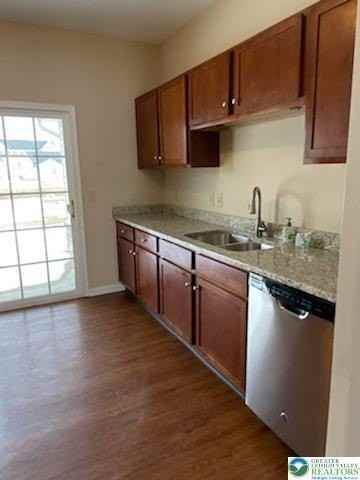 251 Huntington Ln - Photo 5 of 12