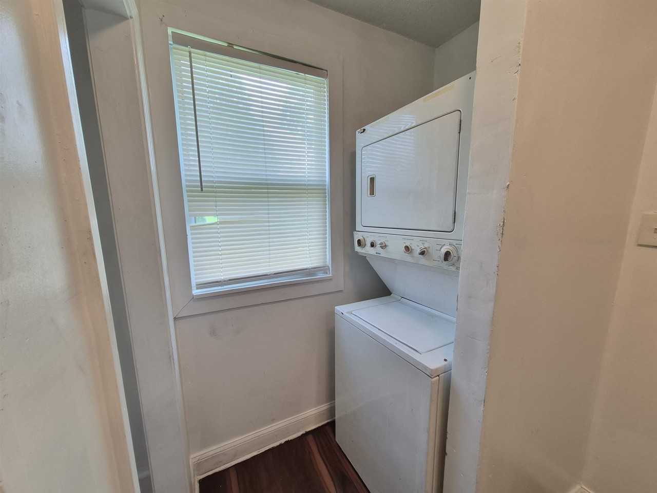 1074 Palmetto Ave #1074 - Photo 4 of 9