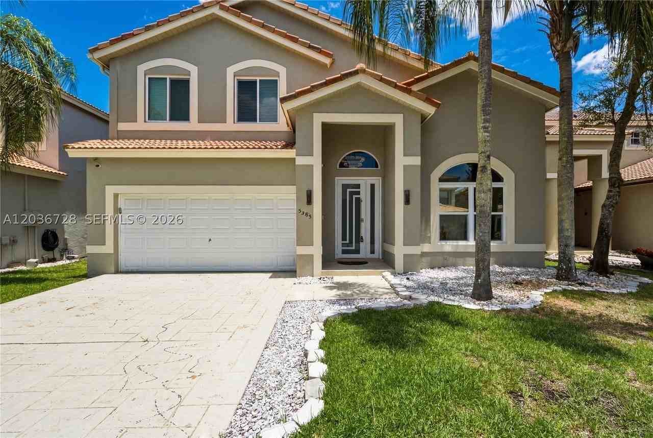 5285 Nw 112th Ter - Photo 2 of 36