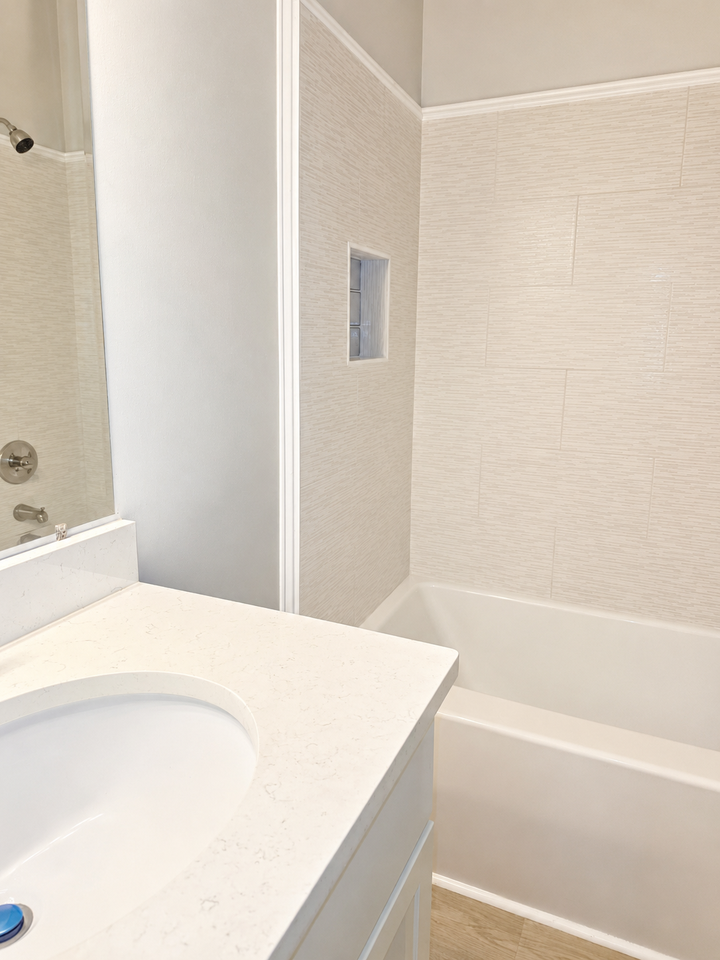 127 Amberwood Dr #1 - Photo 3 of 7