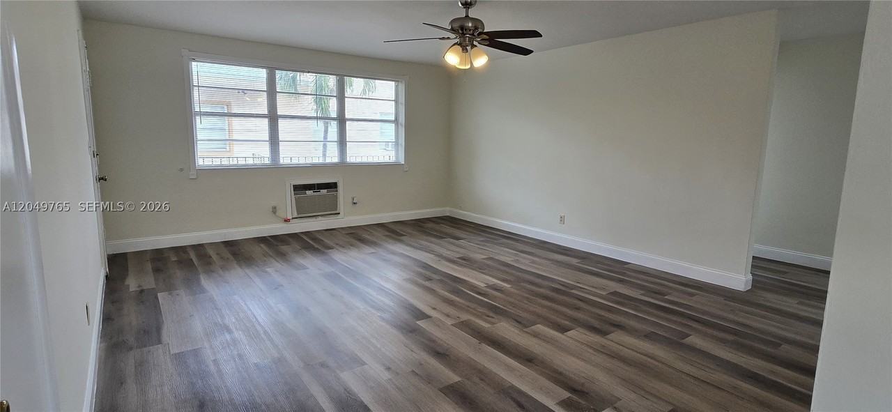 9041 Harding Ave #3 - Photo 4 of 15