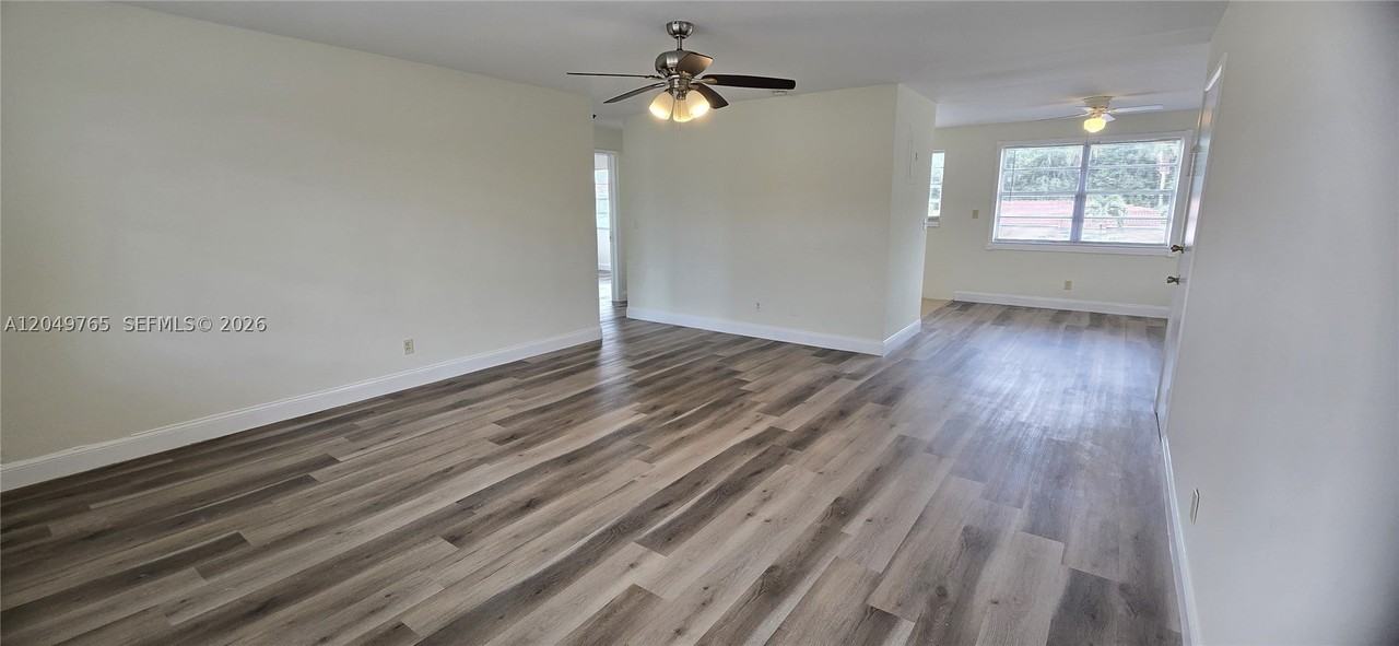 9041 Harding Ave #3 - Photo 5 of 15