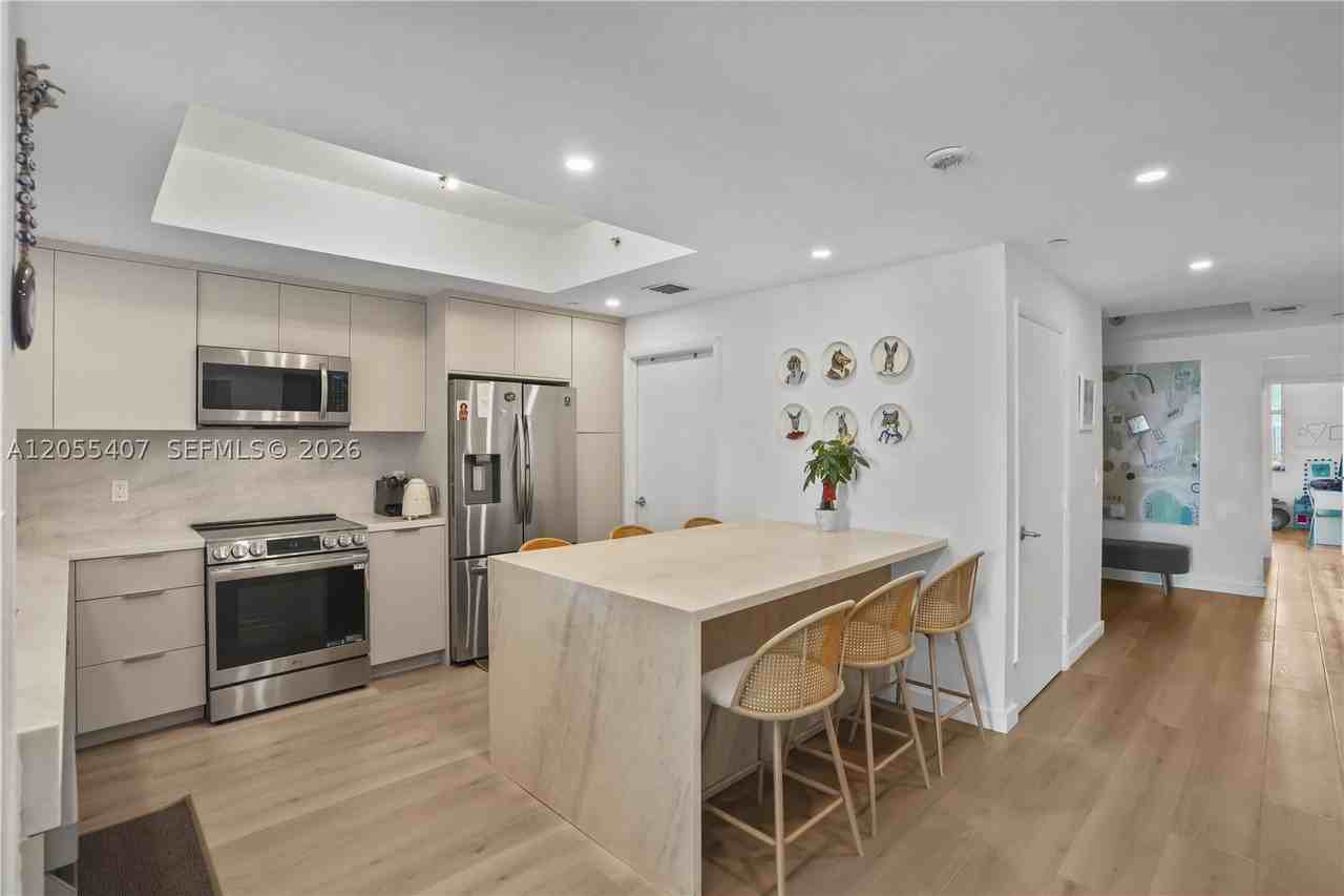 3330 Ne 190th St #1010 - Photo 4 of 47