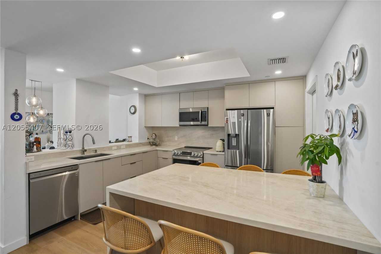3330 Ne 190th St #1010 - Photo 5 of 47