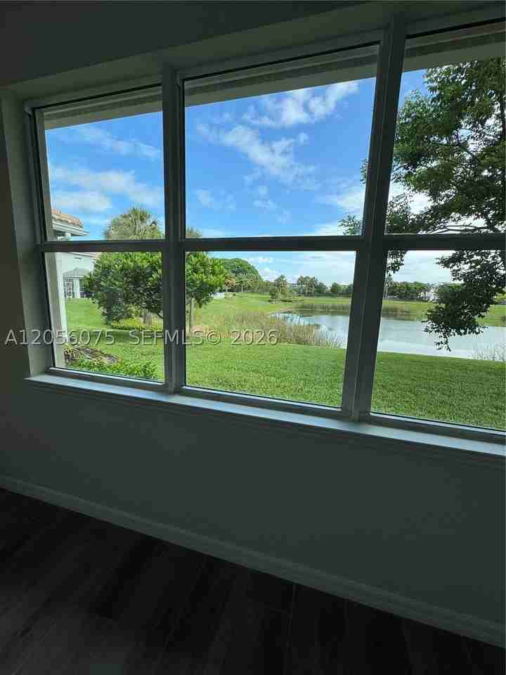 4729 Greenway Dr - Photo 6 of 20