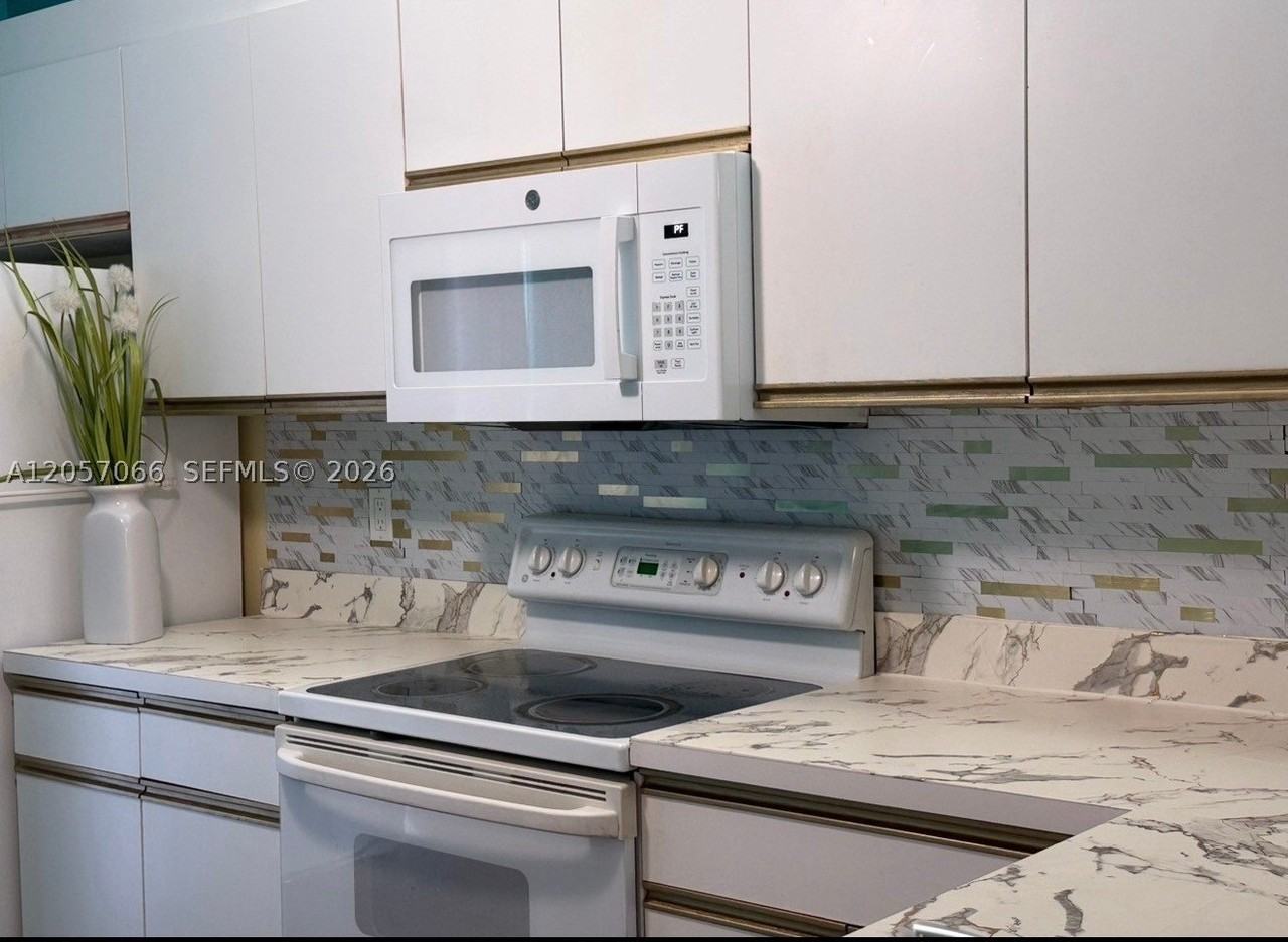 773 Crystal Lake Dr #773 - Photo 5 of 14