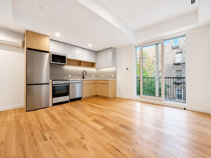 205 Cabrini Blvd - Photo 3 of 10