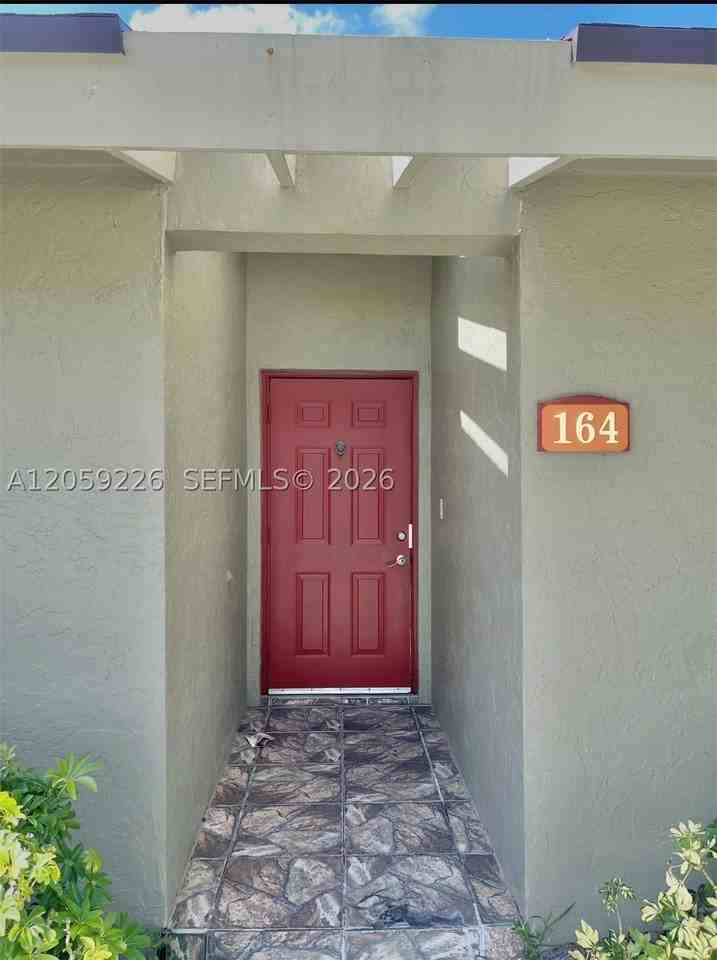 164 Meadows Dr #164 - Photo 2 of 33