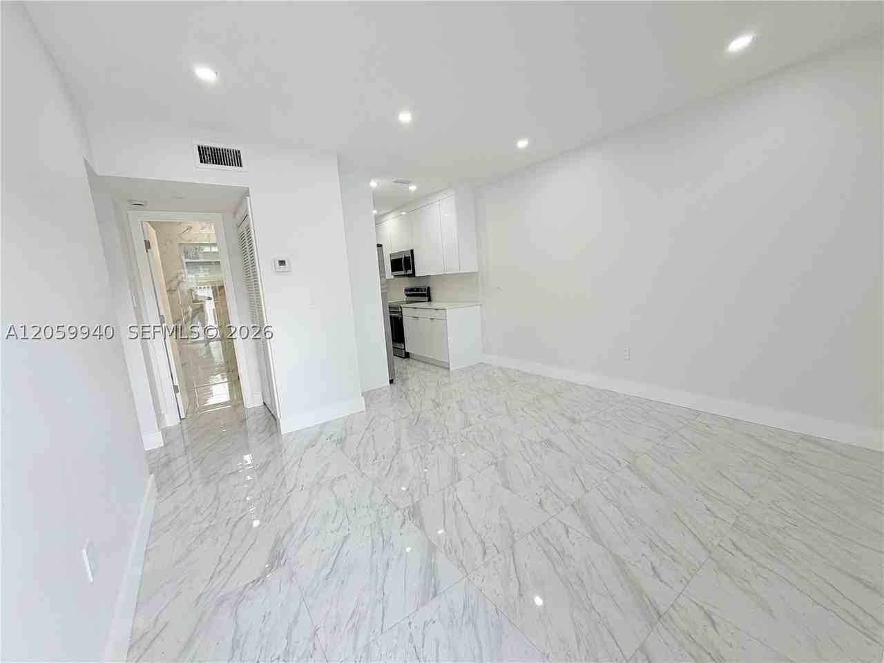 3392 Nw 50th St #3392 - Photo 4 of 31