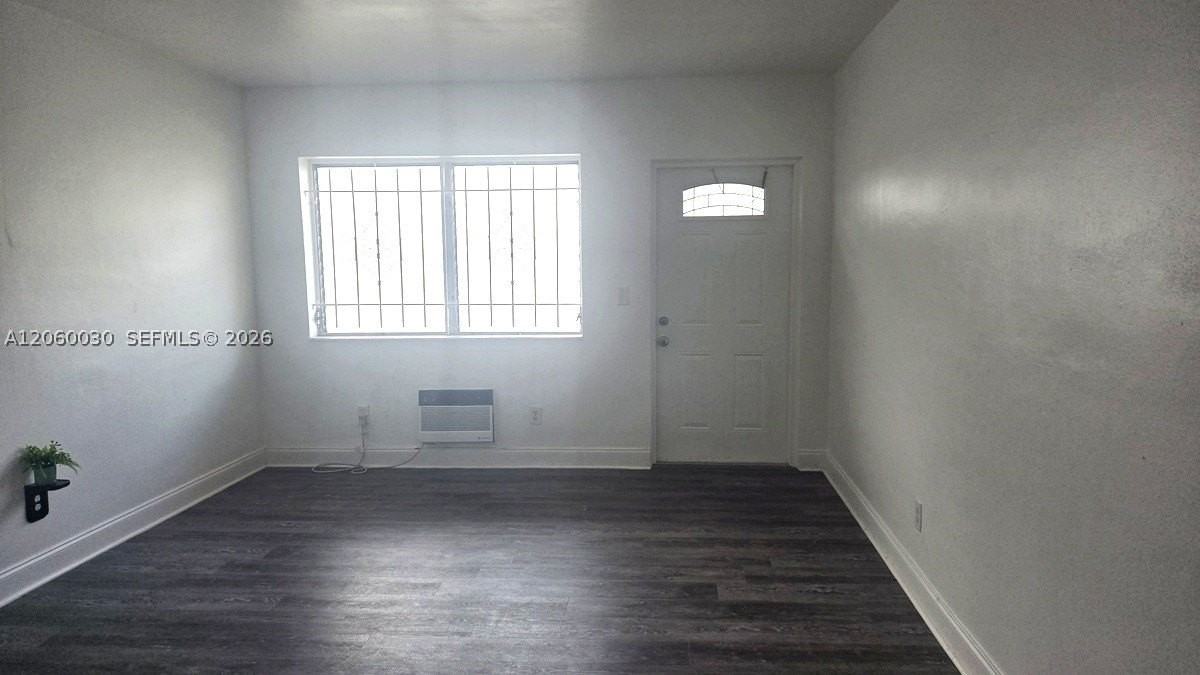 7720 Harding Ave #9 - Photo 2 of 11
