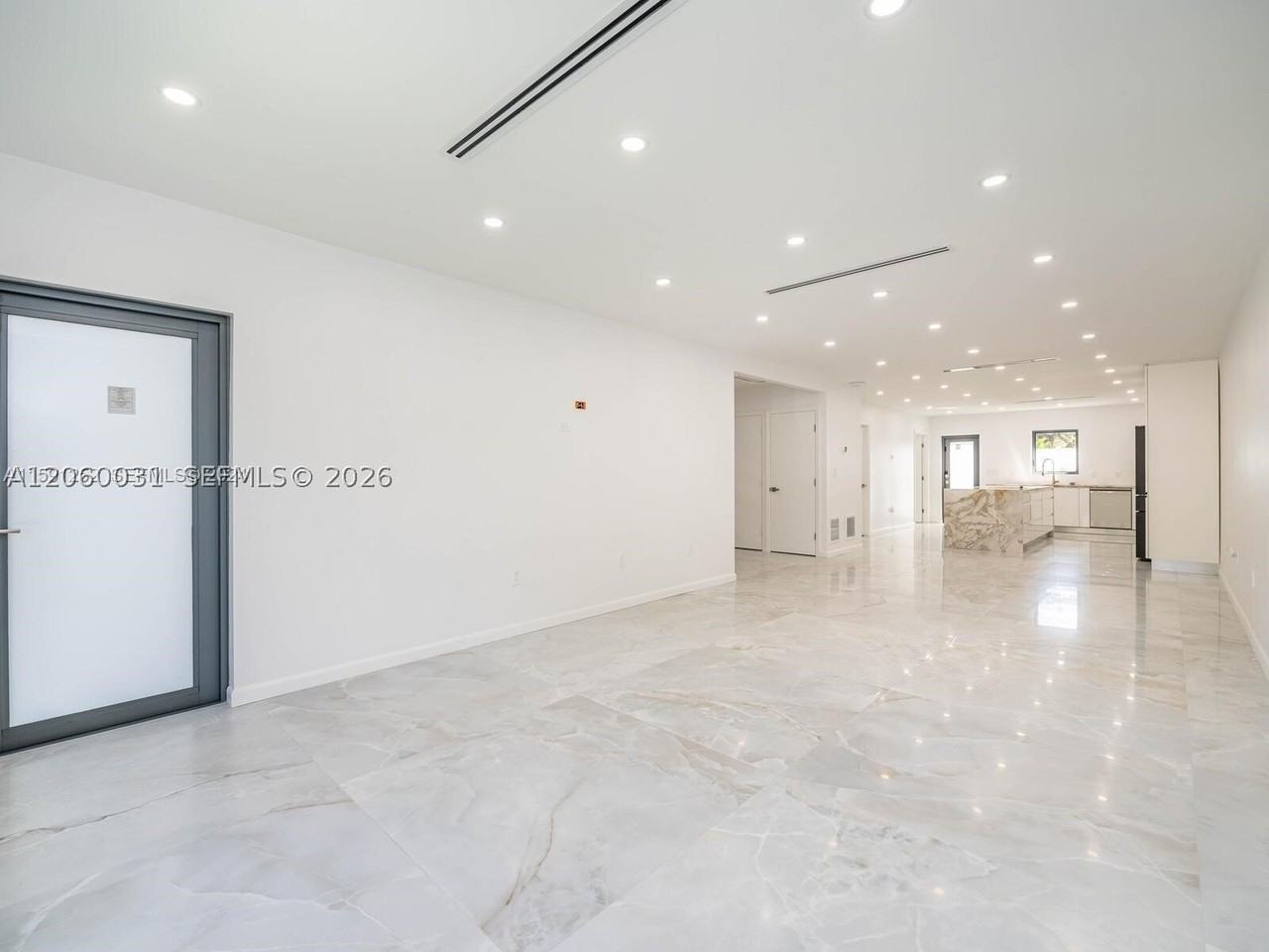 30 Nw 41st St #1 - Photo 2 of 19