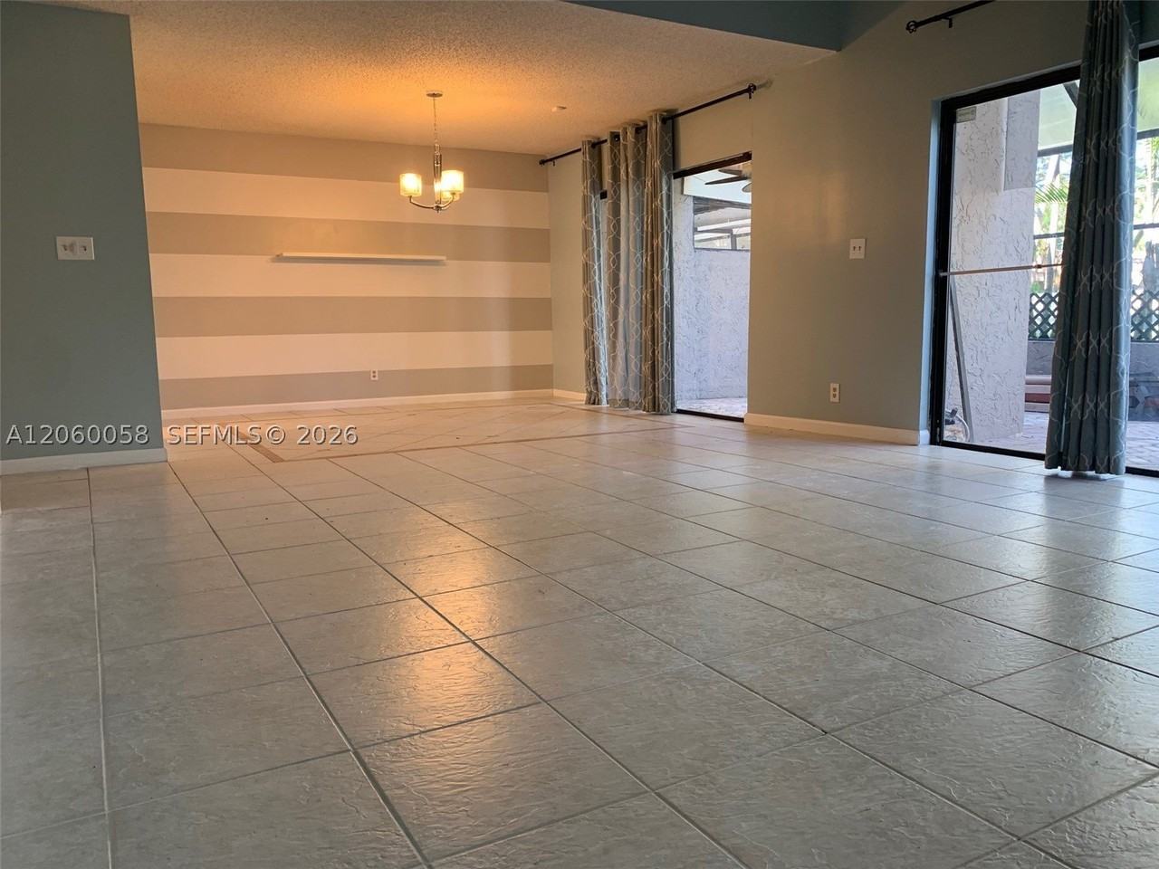 305 Bonnie Brae Way #27 - Photo 3 of 17