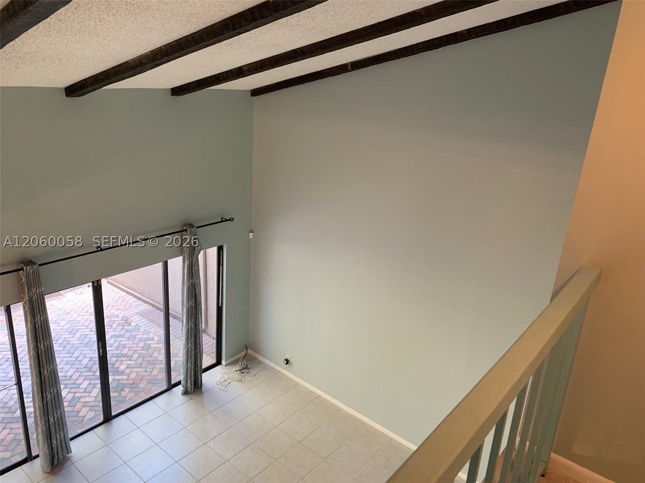 305 Bonnie Brae Way #27 - Photo 4 of 17