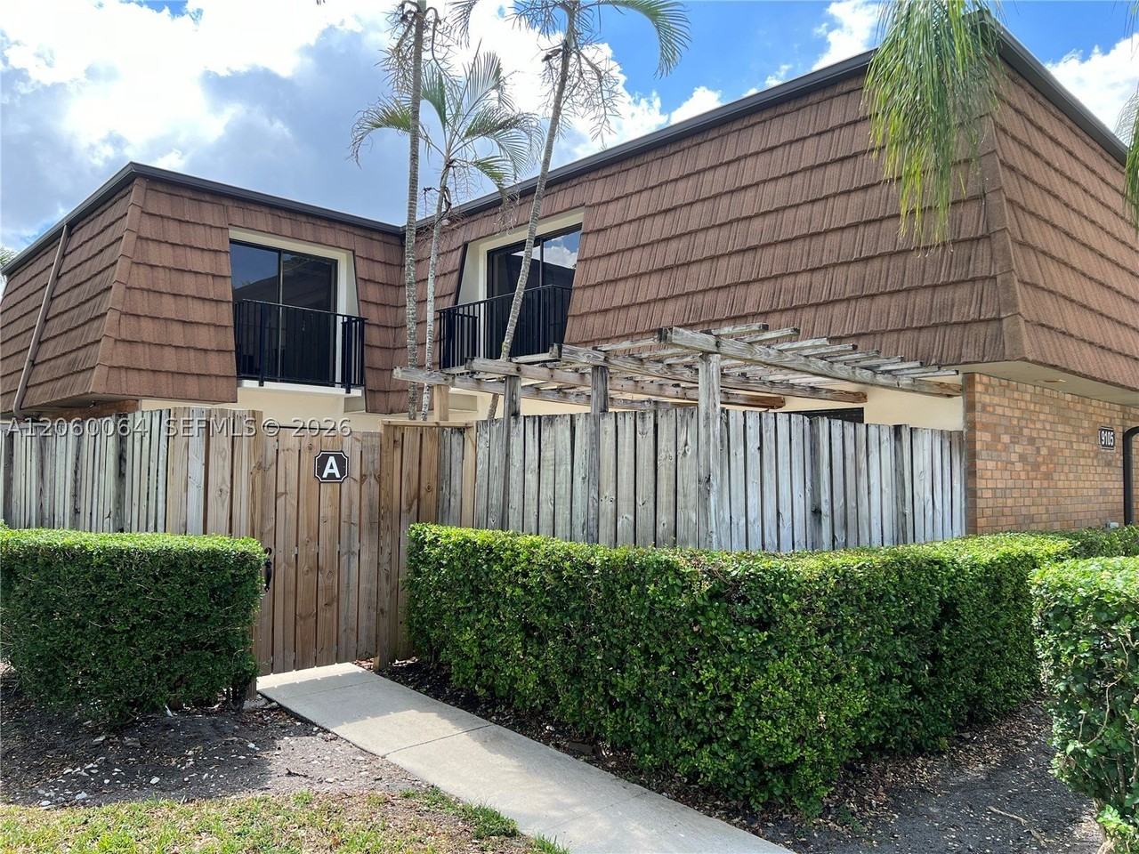 9105 Sw 19th Pl #A - Photo 2 of 28