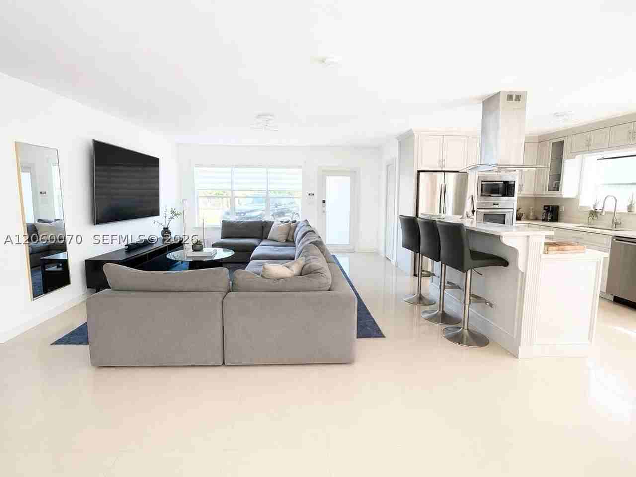 455 S Shore Dr - Photo 7 of 14