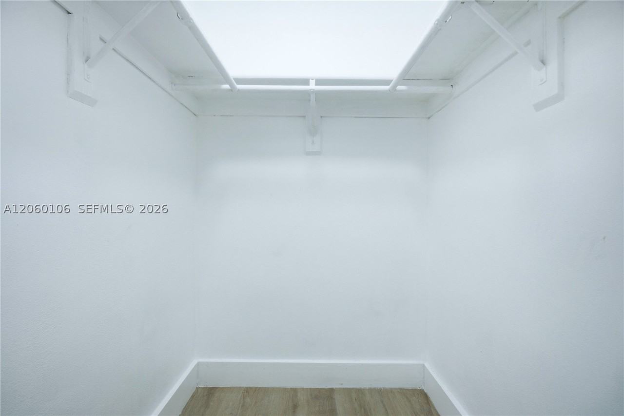 2209 Sw 61st Ave #1-2 - Photo 5 of 7