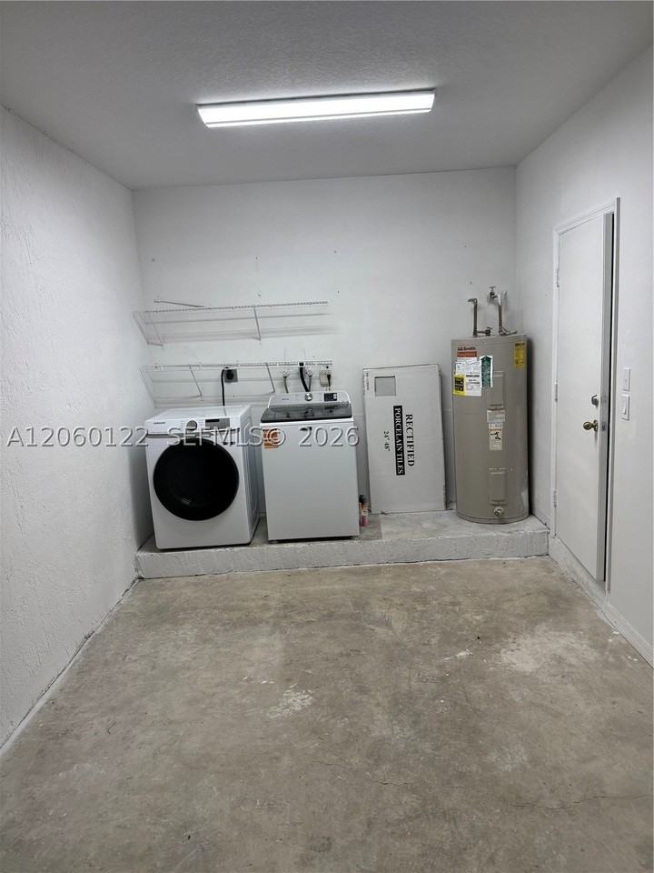 9128 Sw 162nd Pl - Photo 6 of 24