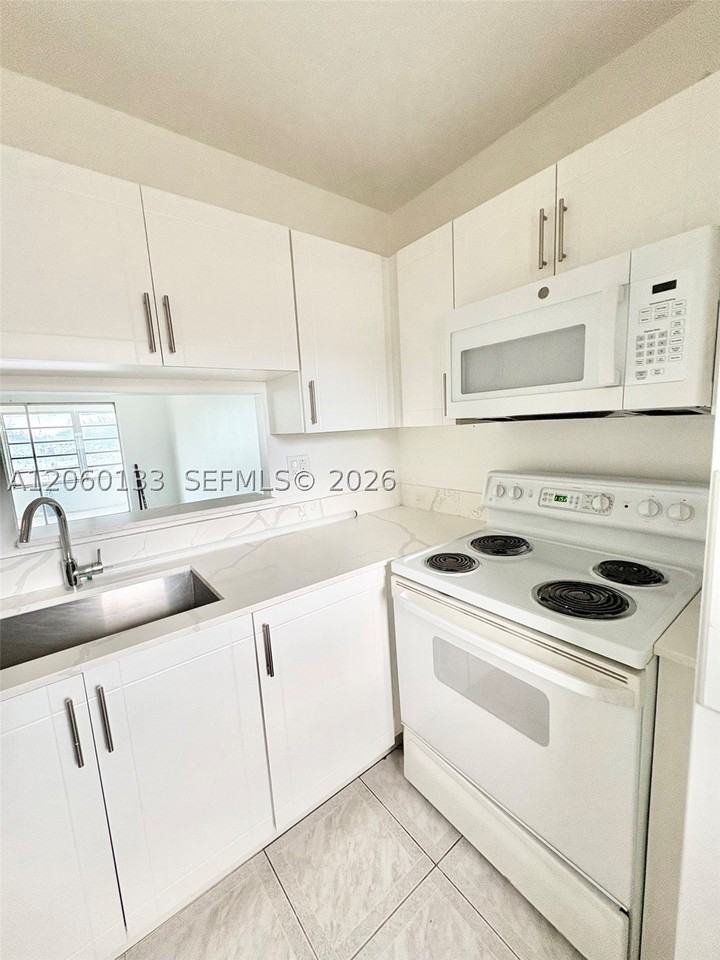 5011 W Oakland Park Blvd #310 - Photo 7 of 32