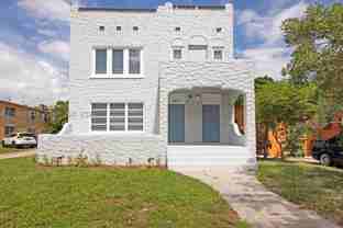 327 Sw 20th St #2 - Photo 1 of 1