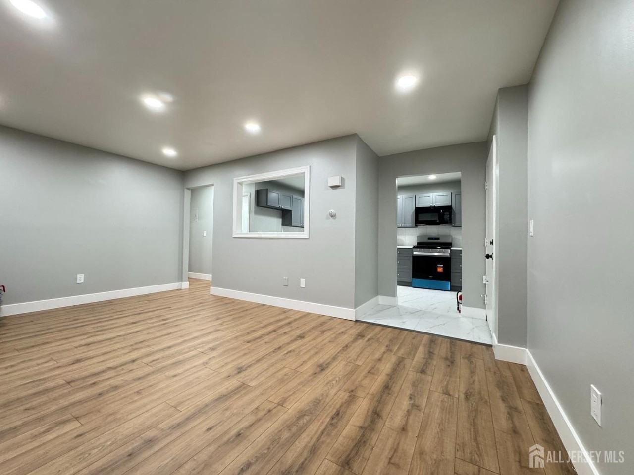 1032 Cricket Lane - Photo 4 of 15