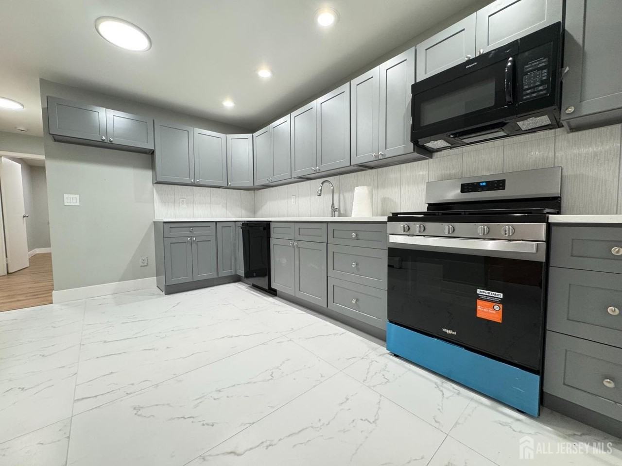 1032 Cricket Lane - Photo 6 of 15
