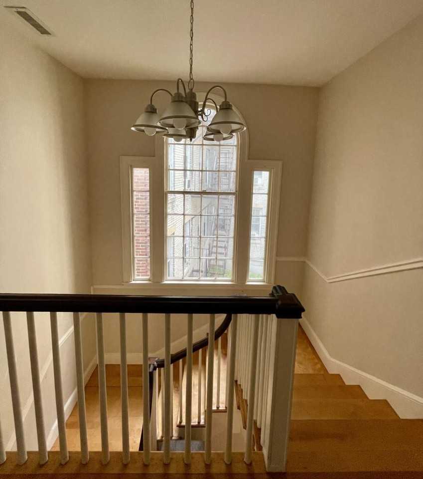 1860 Commonwealth Ave - Photo 3 of 10