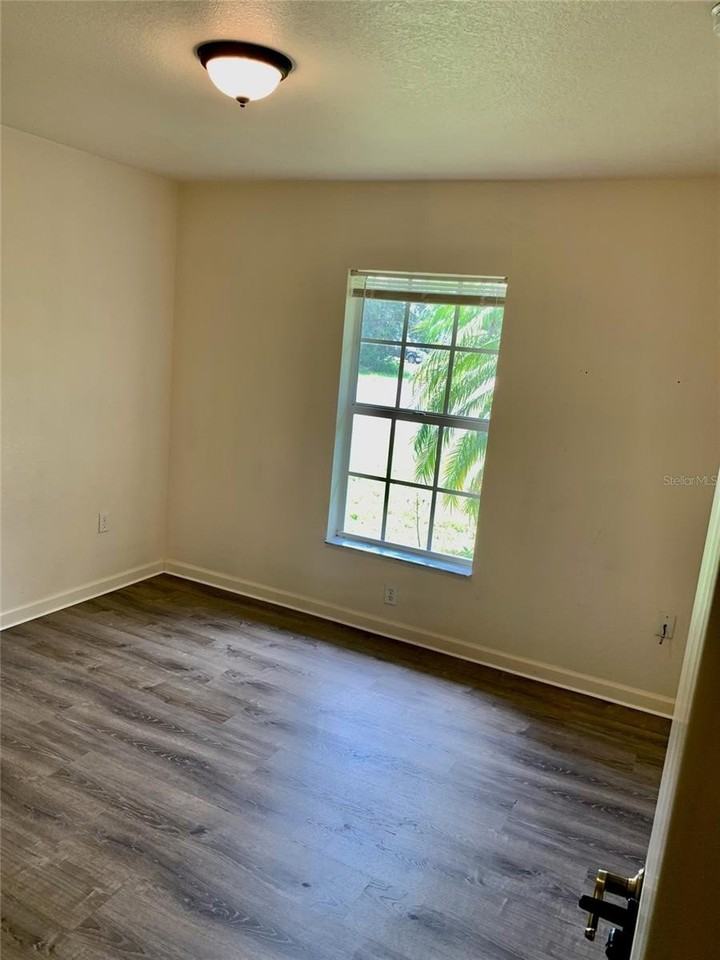 8310 Delk Ave - Photo 5 of 29