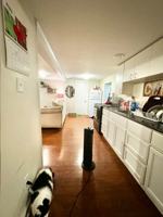 featured image of 998 Smythe St