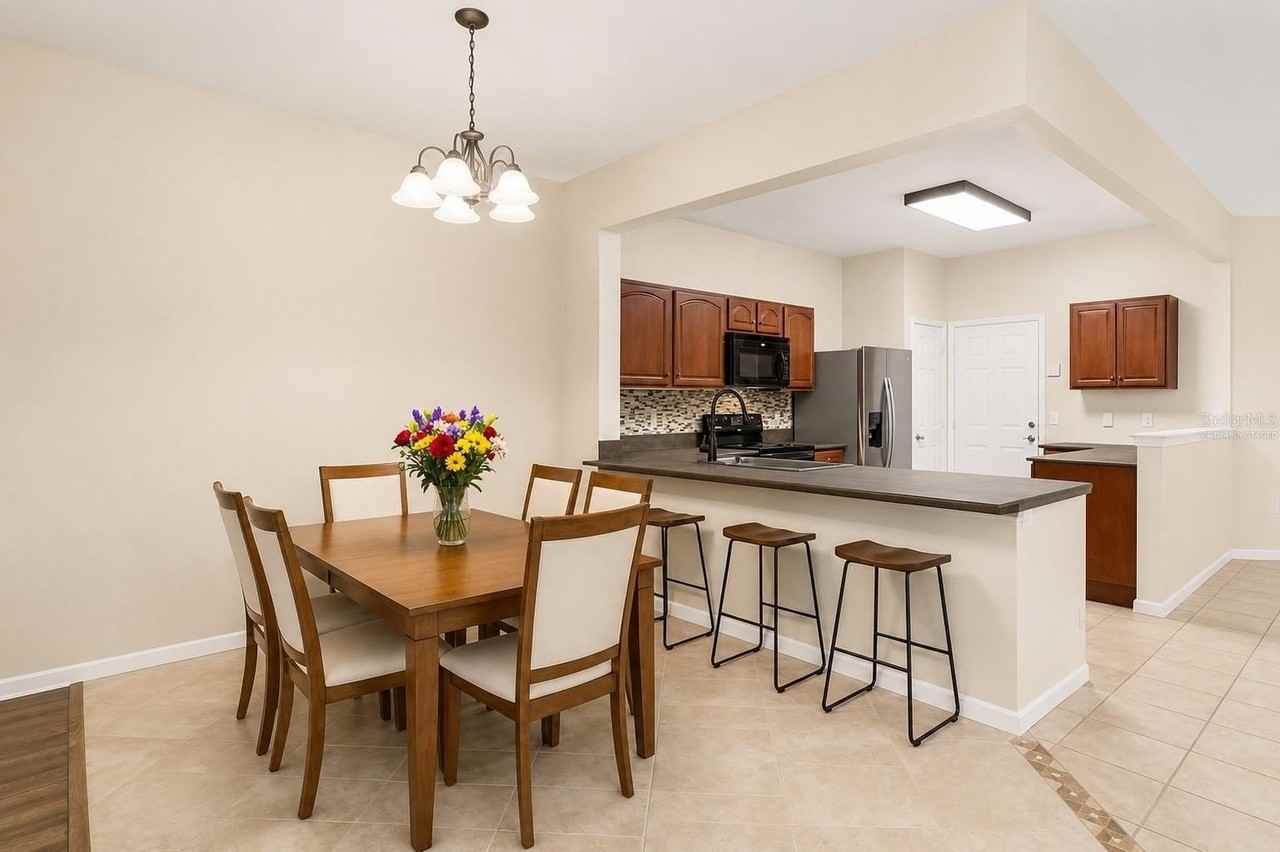 2561 Galliano Cir - Photo 2 of 28