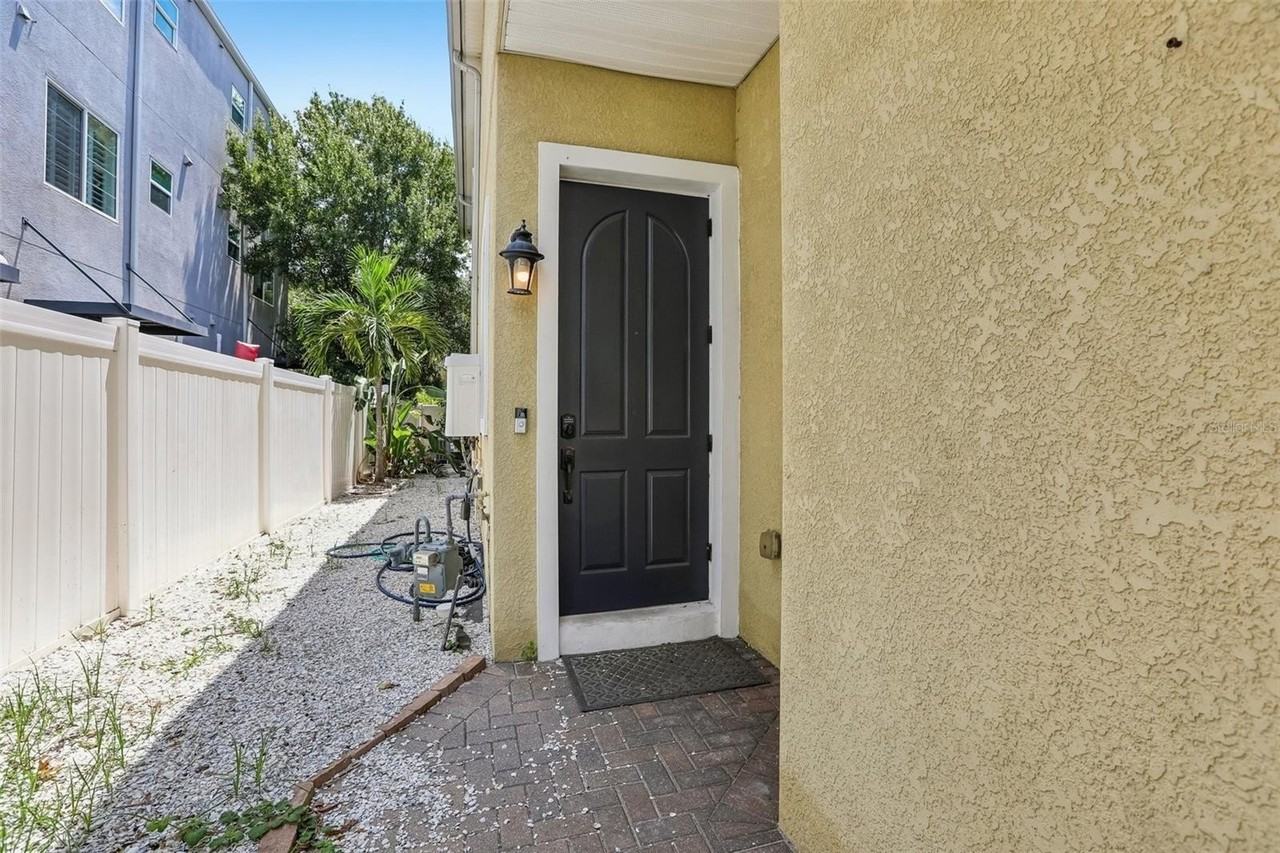502 S Lincoln Ave - Photo 4 of 47