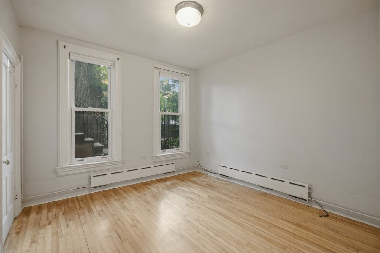 1843 N Bissell St #G - Photo 7 of 8