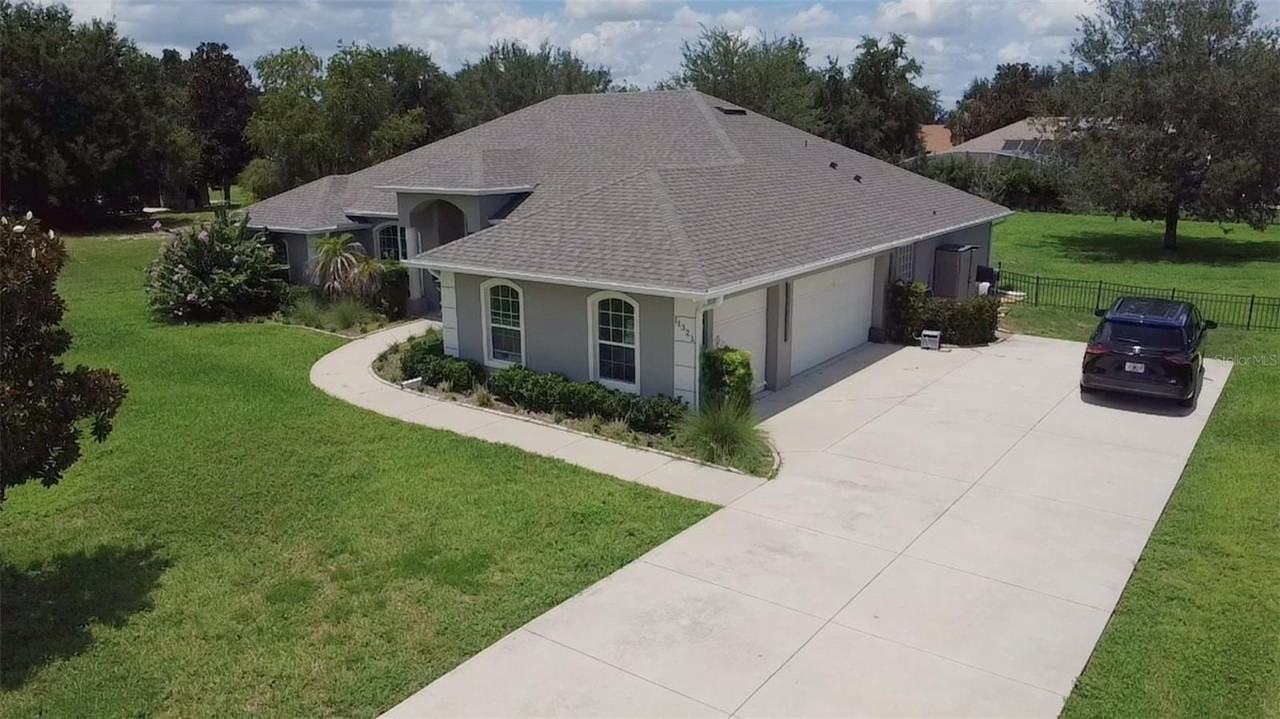 11321 Oswalt Rd - Photo 3 of 41