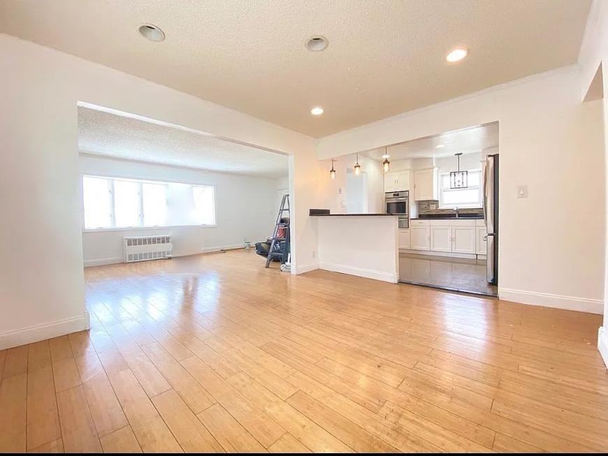 4218 Avenue I - Photo 5 of 10