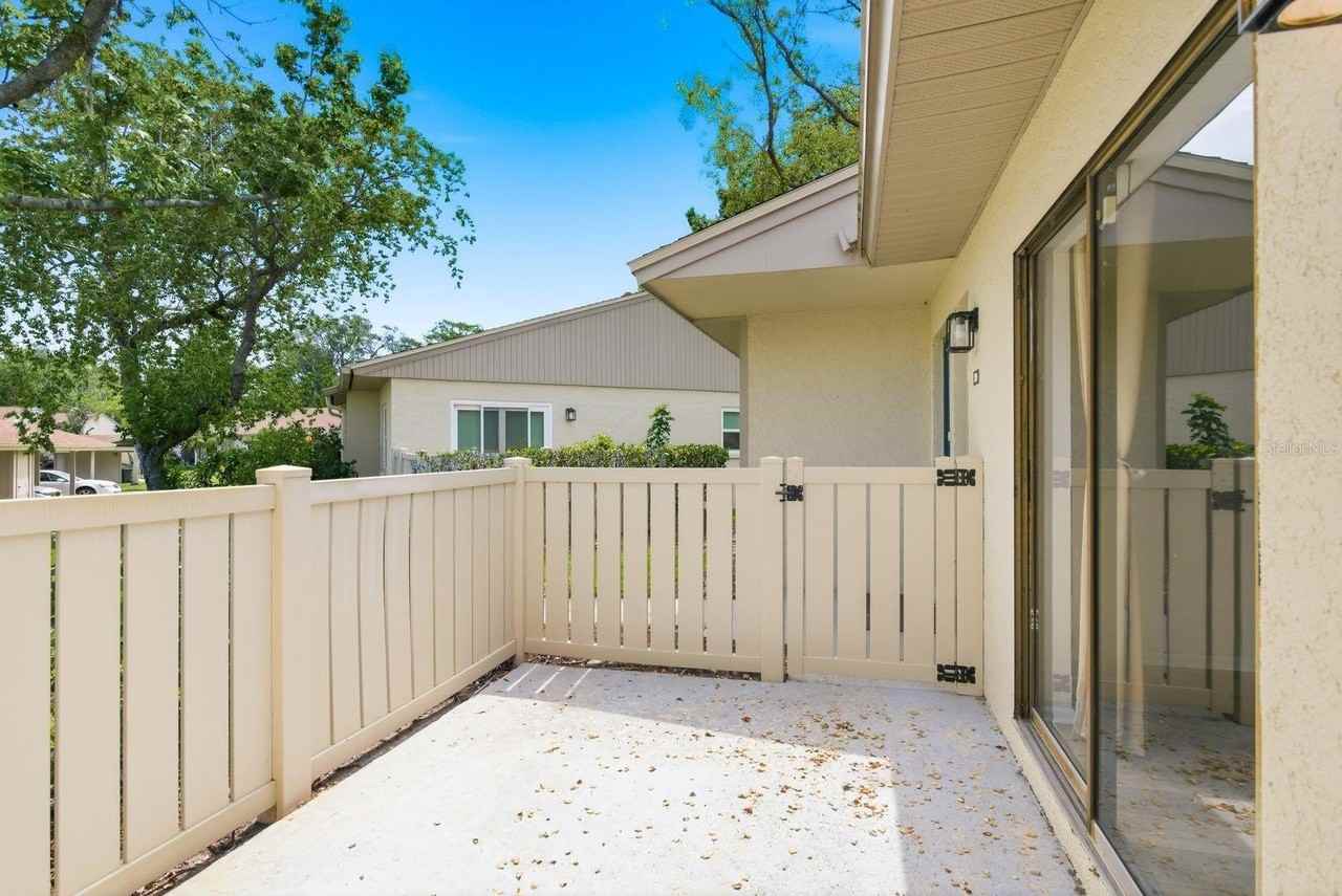 20 Evelyn Ct - Photo 6 of 50