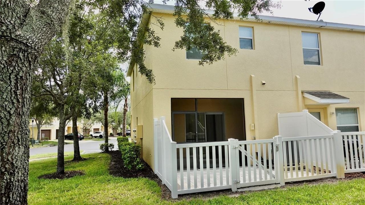 8548 Gablebend Way - Photo 5 of 50