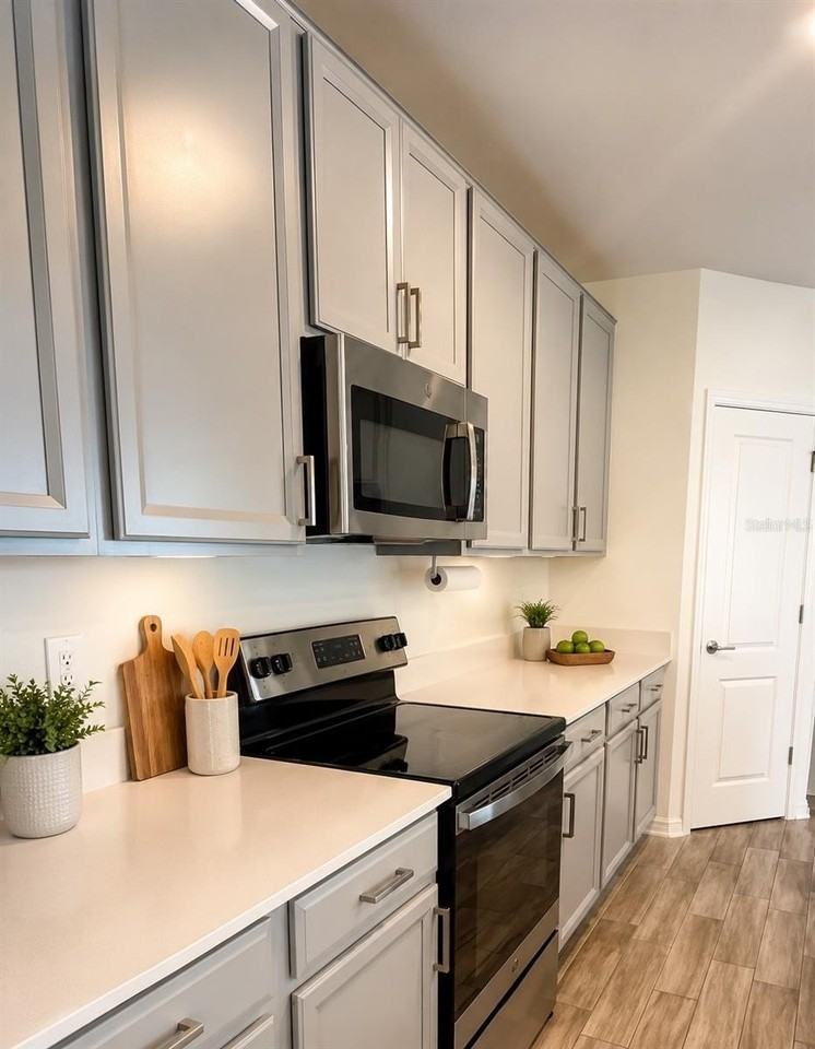 827 Ofanto Way - Photo 6 of 28