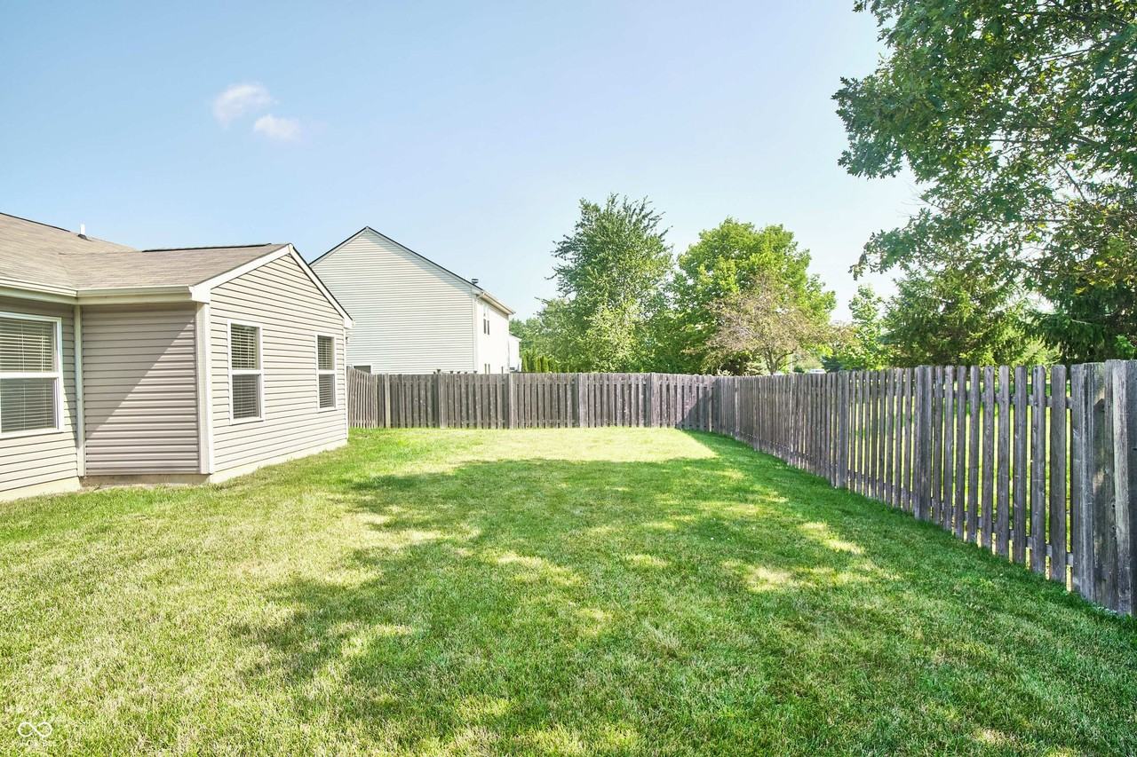 12983 Quarterback Ln - Photo 4 of 43